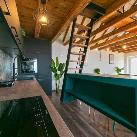 Cozy With Sea View 'bova' 아파트