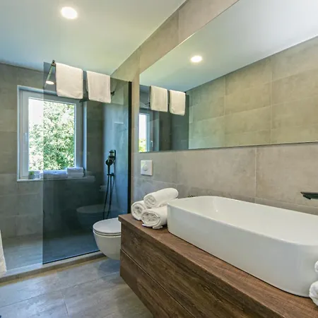 Апартаменты Cozy With Sea View 'bova'