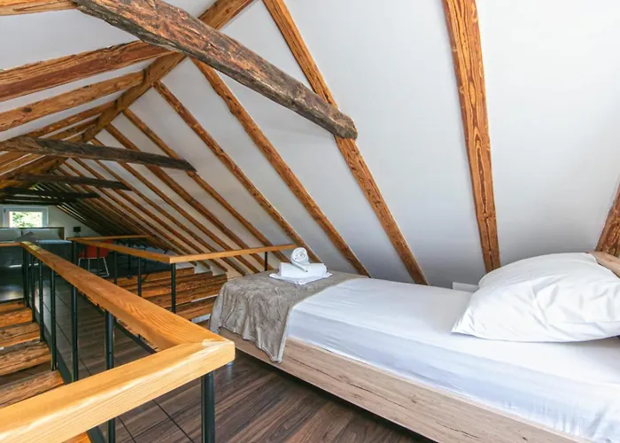 Cozy With Sea View 'bova' 아파트
