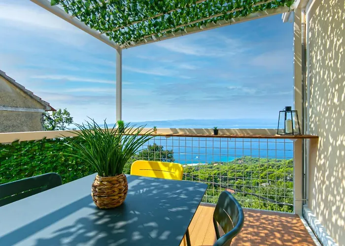 Cozy With Sea View 'bova'