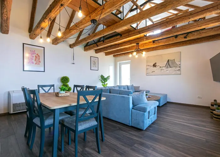 Cozy With Sea View 'bova' 아파트 *