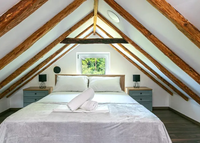 아파트 Cozy With Sea View 'bova' 브렐라